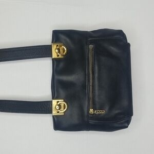 MAXX NEW YORK BLACK LEATHER  CROSSBODY BAG